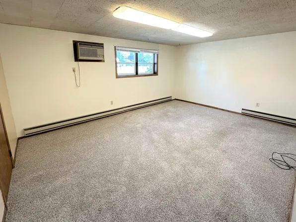 505 S Washington St - 14 PLEX, 505 S Washington St, Aberdeen, SD 57401