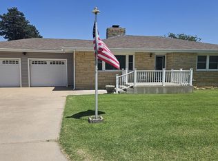412 W Cedar St, Bucklin, KS 67834