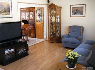 26 Spencer St, Farmingdale, NY