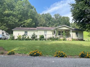 1394 W Mud River Rd, Milton, WV 25541