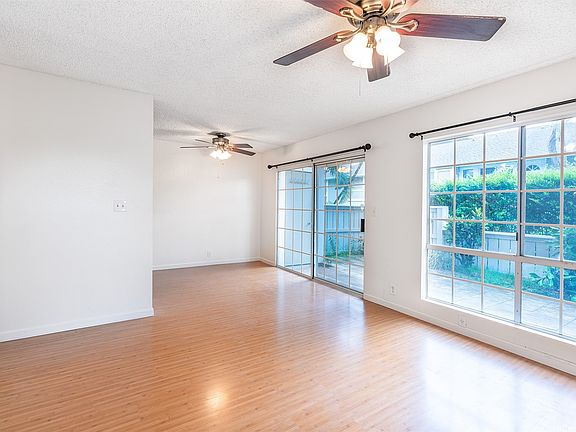 2nd image of 46-1042 Emepela Way APT 11D