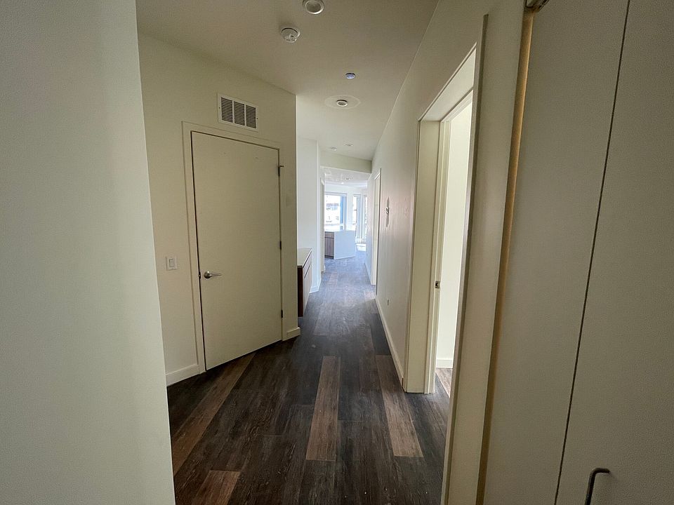 1st image of 1123 W Chicago Ave #401