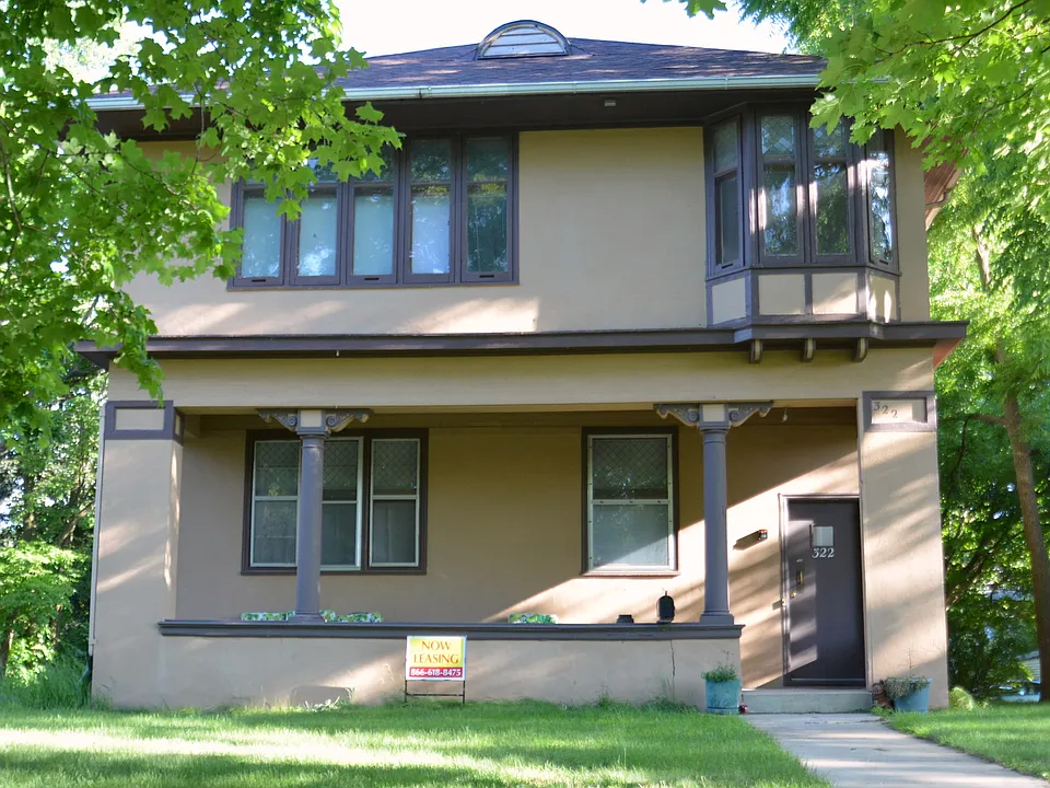 313-322 Augusta Ave