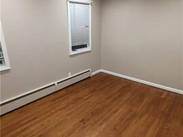 (undisclosed Address), Fairfield, CT 06825