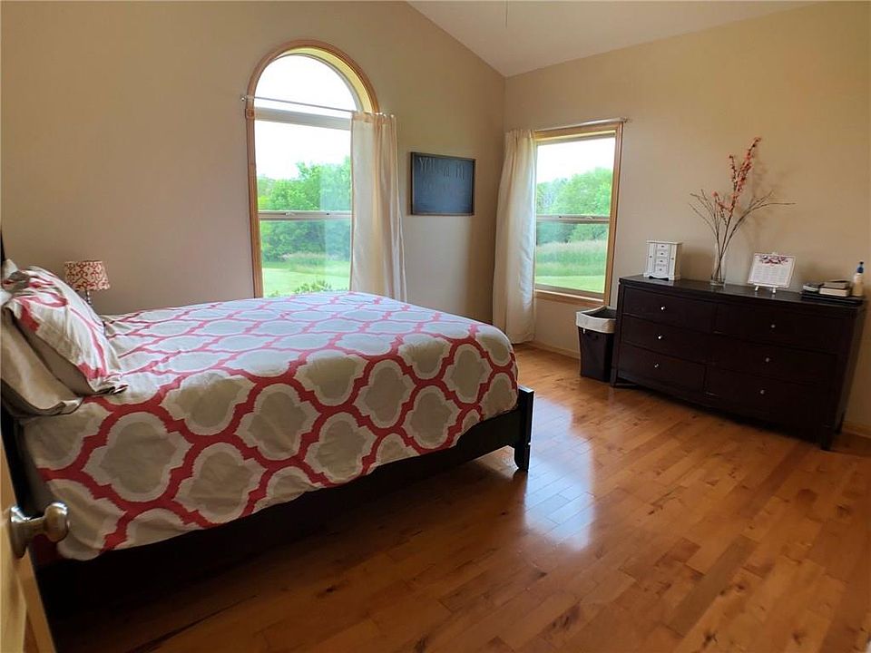 1st image of 18000 335th Ln