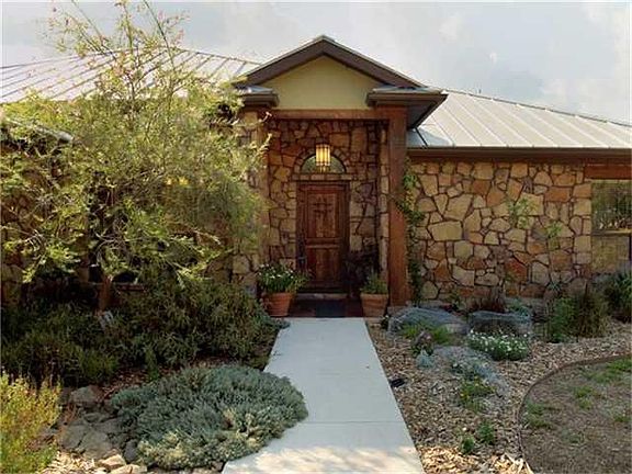 5th image of 18 Canyon Creek Dr