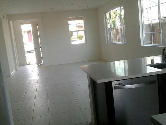 4th image of 2538 Amelia Earhart Ave