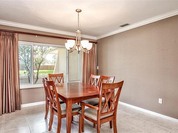 5th image of 2978 Clubhouse Dr W