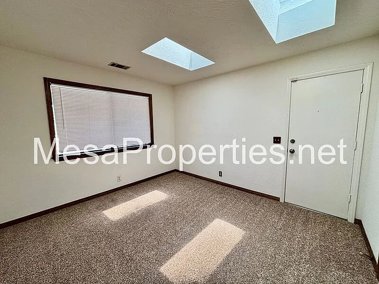 18642 Orange St — Photo 21