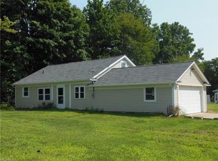 1625 Hubbard Rd, Madison, OH 44057