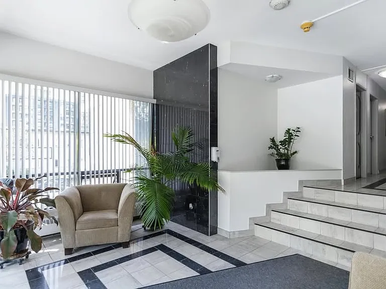 1251 Jervis St — Photo 23