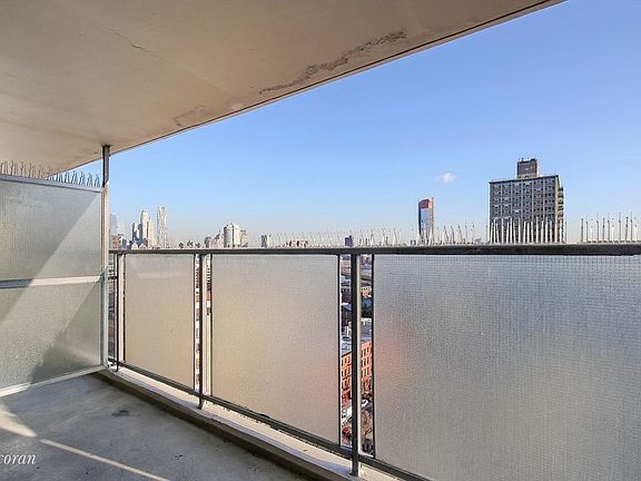 2nd image of 75 Henry St APT 15D