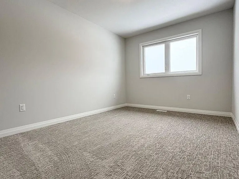 74 Acacia Rd — Photo 13
