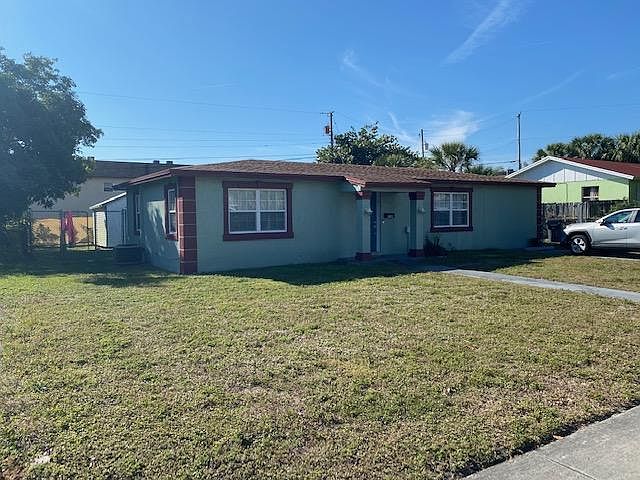 2nd image of 930 Foresteria Dr