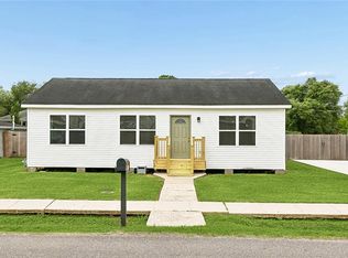 123 Oak St, Saint Rose, LA 70087