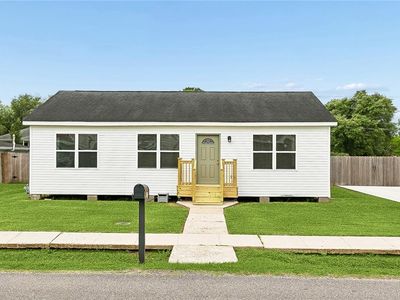 123 Oak St, Saint Rose, LA, 70087