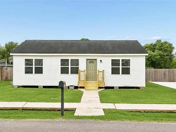 123 Oak St, Saint Rose, LA 70087