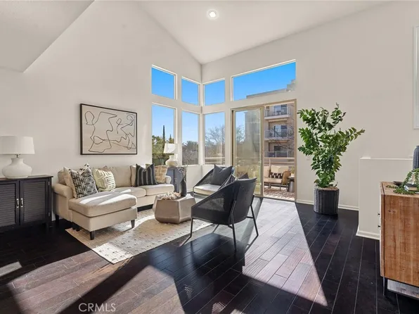 5439 Strand Unit 107, Hawthorne, CA 90250