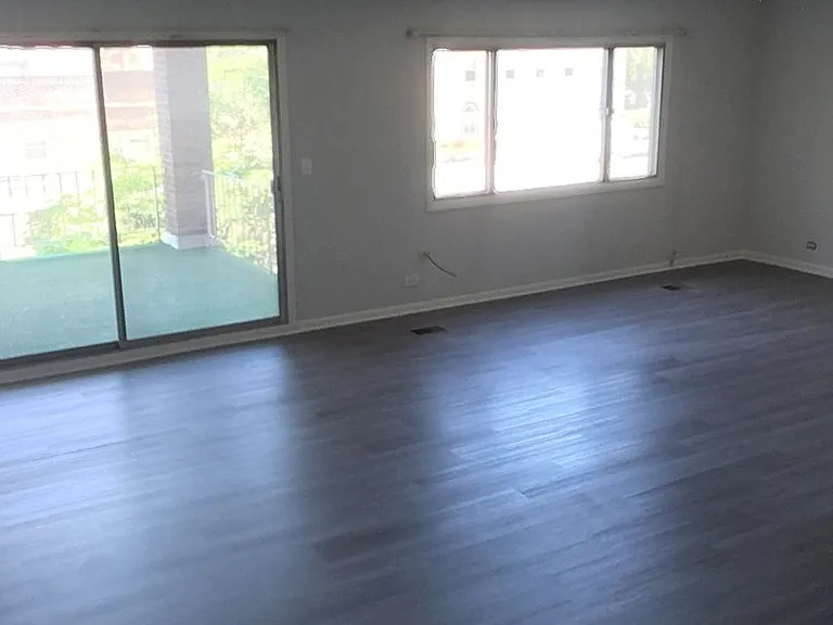 800 Oak St — Photo 4