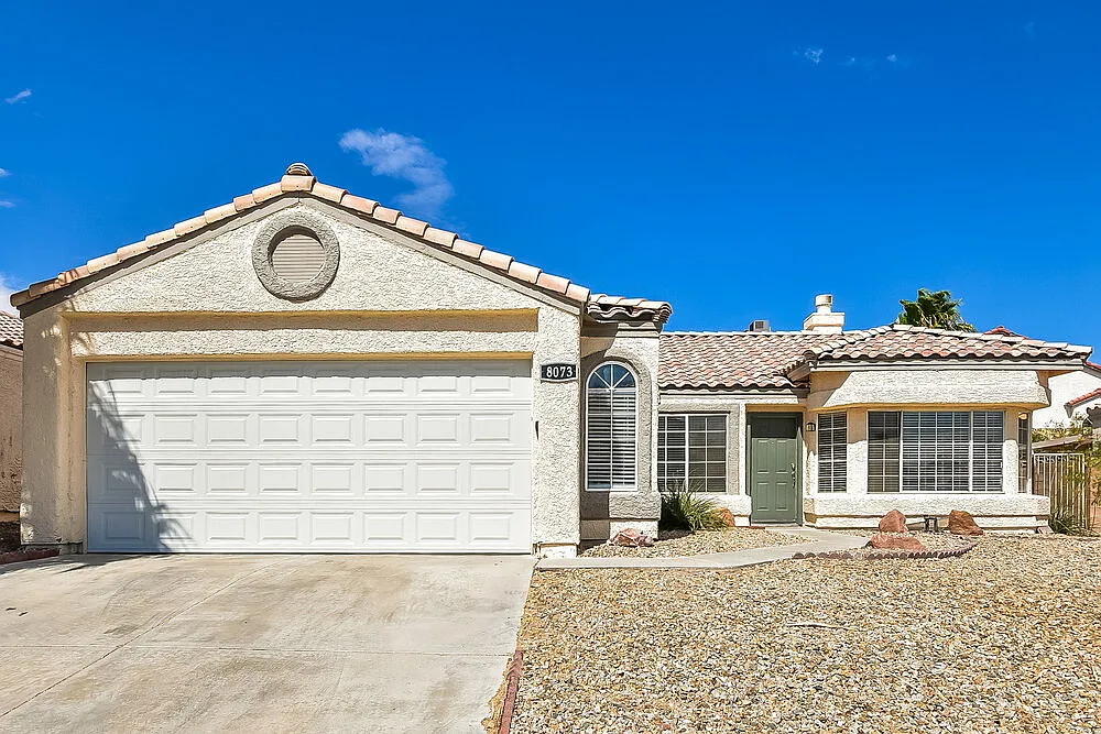 3 bed, 2.0 bath, 1456 sqft, $2,200 — Photo 1