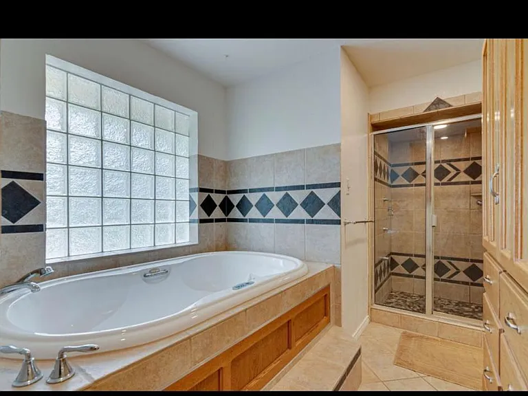 3725 Oakbriar Ln — Photo 20
