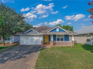 3916 Tranquil Path Dr, College Station, TX 77845