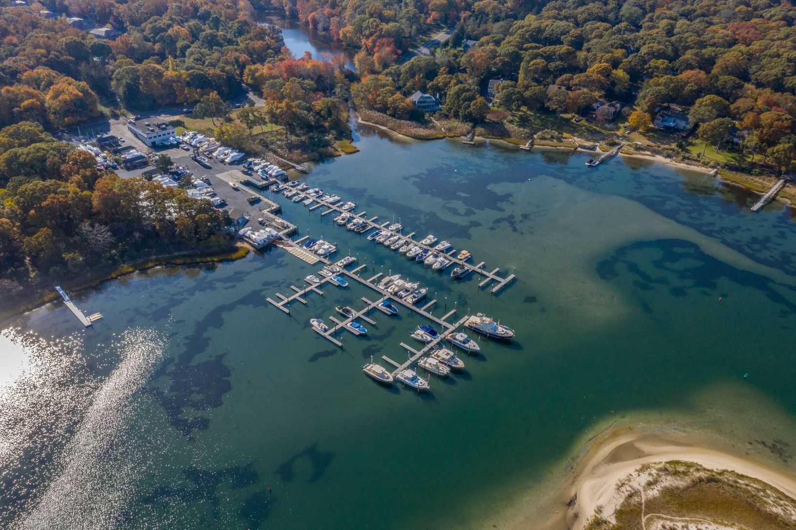  Community Marina