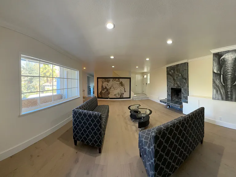 2239 Alcyona Dr — Photo 4