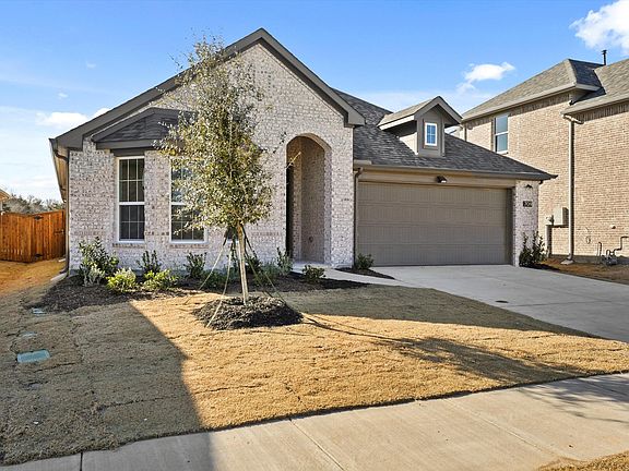 4th image of 709 Parrino Pkwy