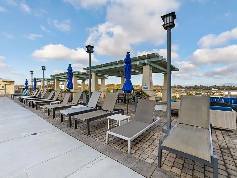 850 Beech St #307 — Photo 40