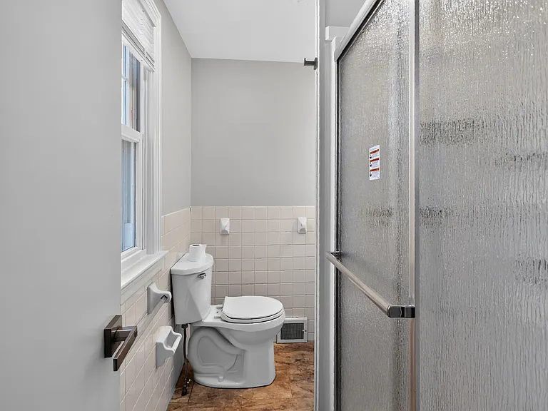 239 S Sparks St — Photo 27