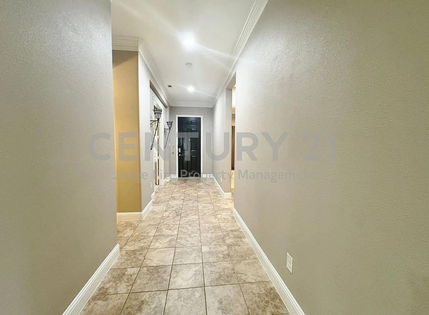 Lovely 4/3.5/2 in Allen Ready For Move-In! — Photo 2