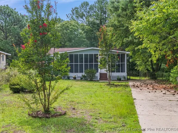 805 Minurva Ct, Fayetteville, NC 28301