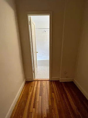 Rented by Queens Apartments Realty LLC | media 3