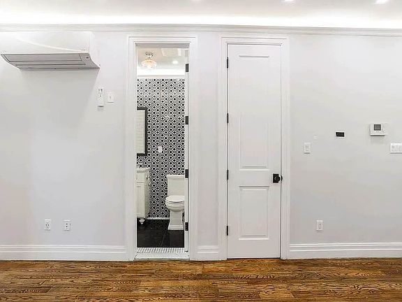 4th image of 49 Columbia Pl APT 2