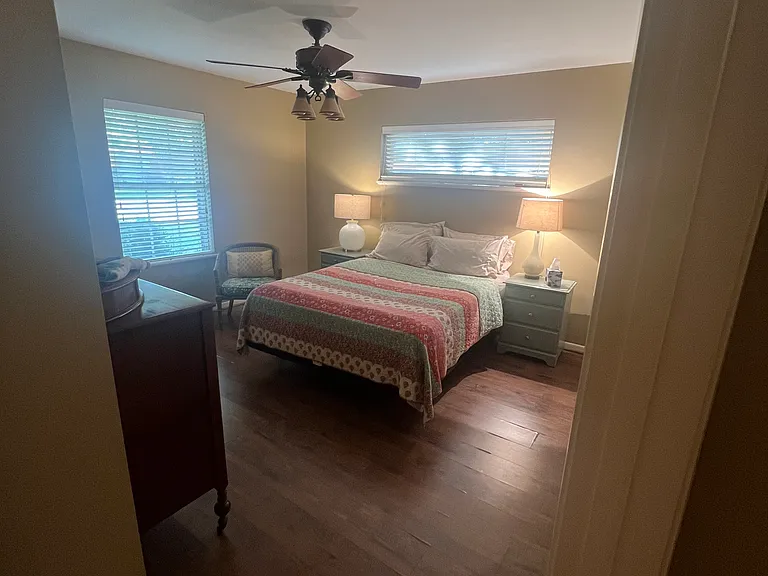 2418 Oak Dr — Photo 4