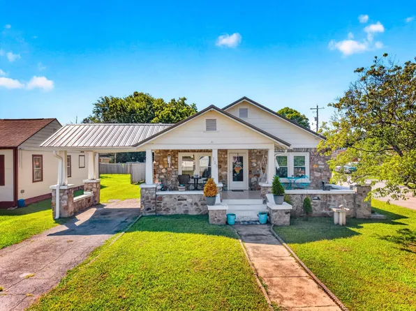 151 Douglas Ave, Newport, TN 37821