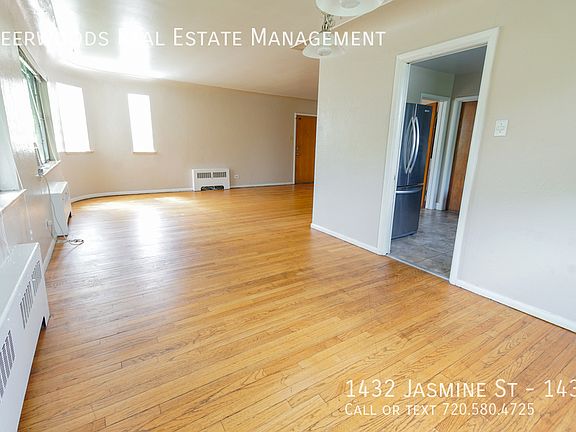 3rd image of 1432 N Jasmine St #1432