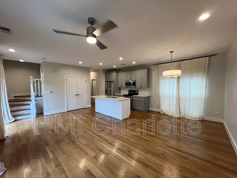 1106 N Alexander St — Photo 6