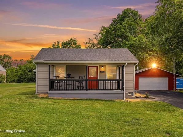 2813 Tucker Station Rd, Louisville, KY 40299