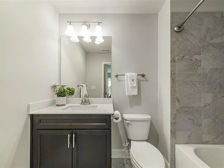 690 Arklow Dr — Photo 32
