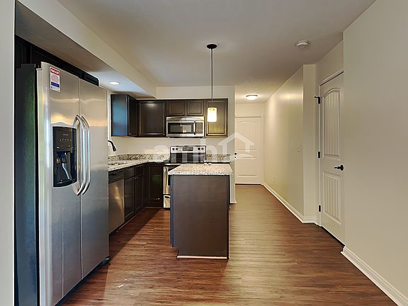 3rd image of 1264 Woodford Ct