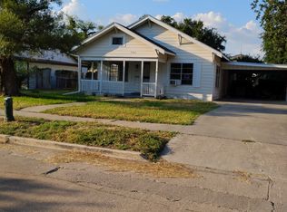 724 W Richard Ave, Kingsville, TX 78363