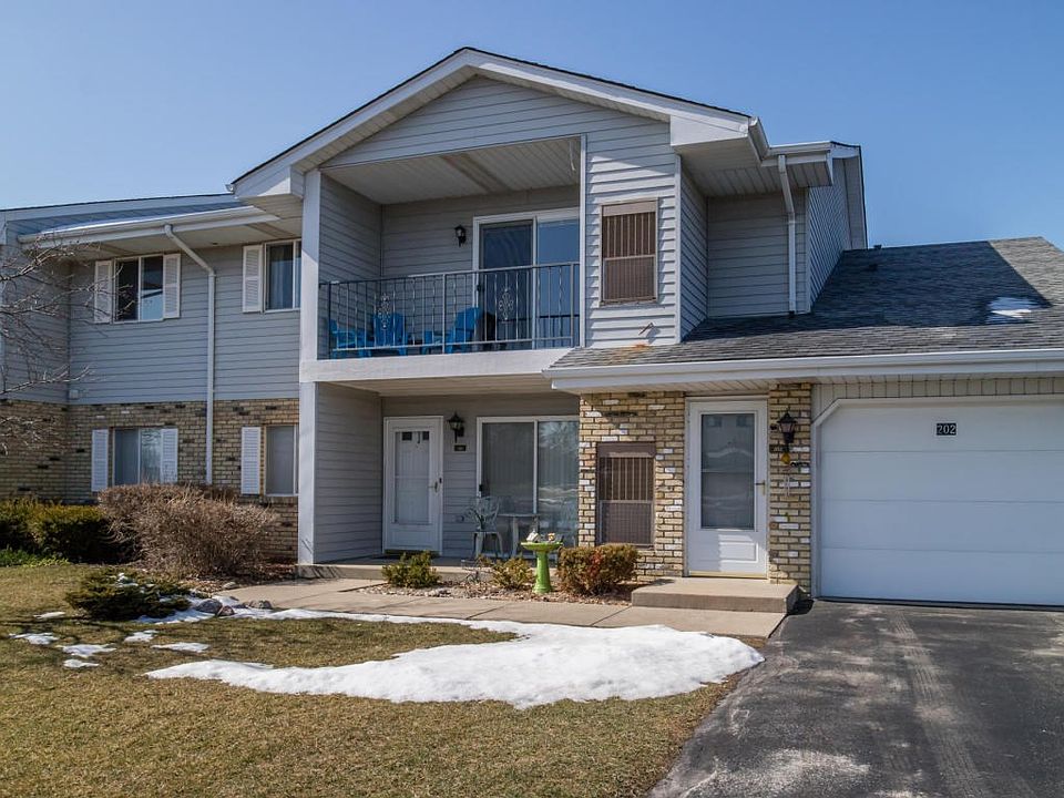 Front, Garage & Balcony