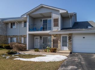 1047 Prairie Dr, Racine, WI 53406