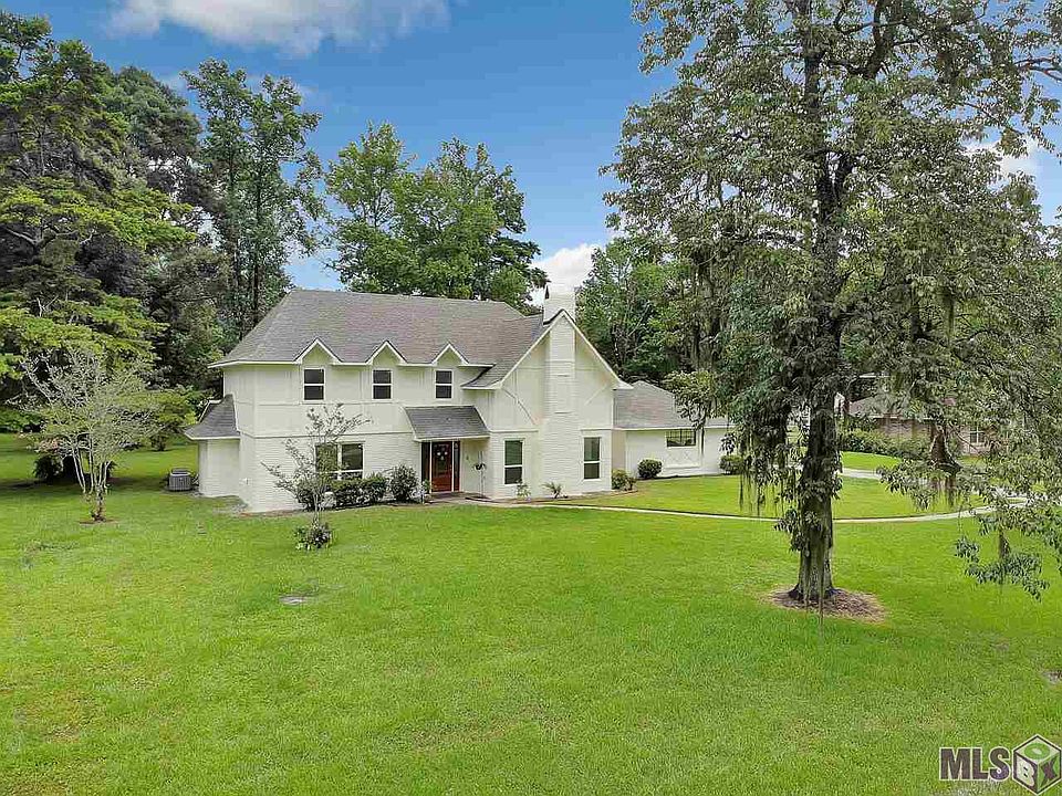 2nd image of 7961 Longwood Dr