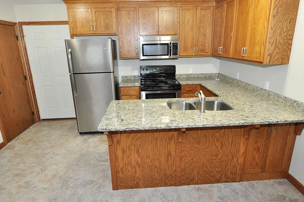 2 bed, 1.5 bath, 1008 sqft, $1,250 — Photo 2