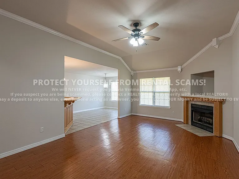 3806 SW Hansom Loop — Photo 5