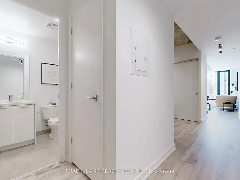 55 Ontario St #718 — Photo 18