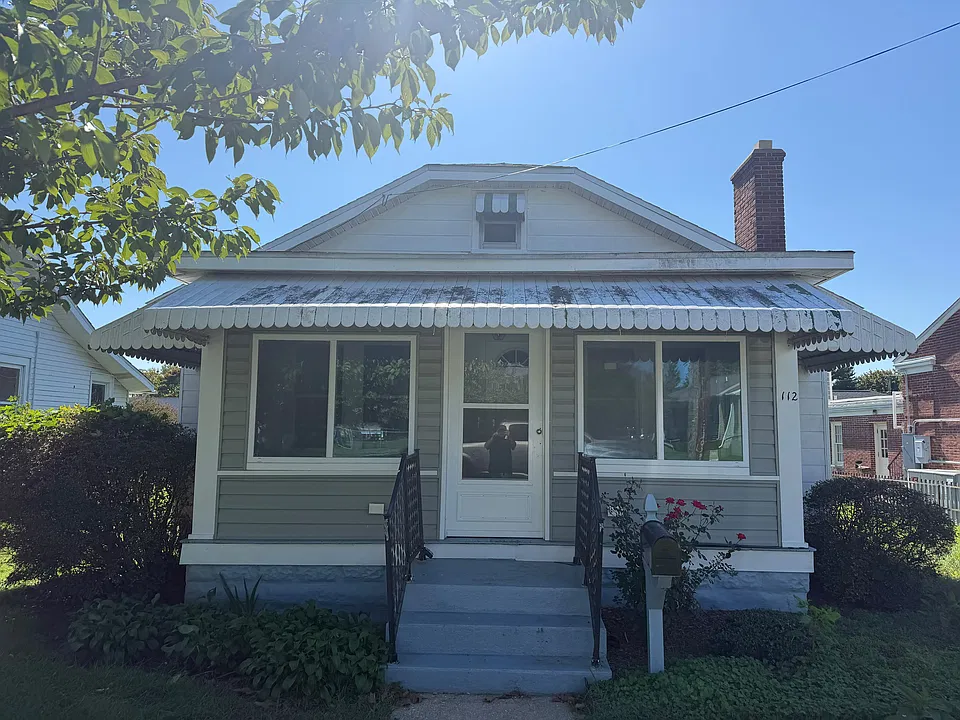 112 Pine St